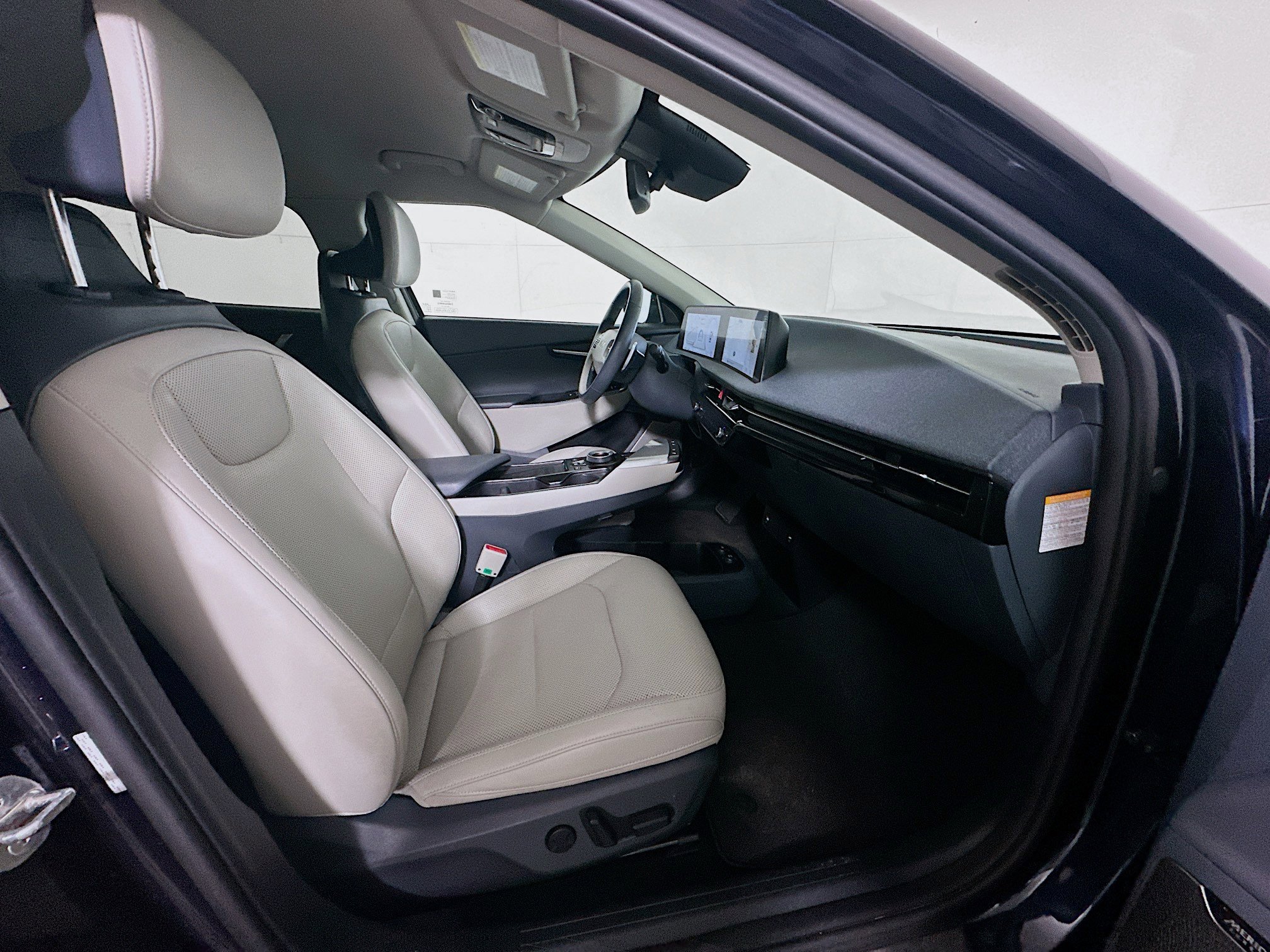 Used 2024 Kia EV6 Wind w/ Wind Technology Package image 31