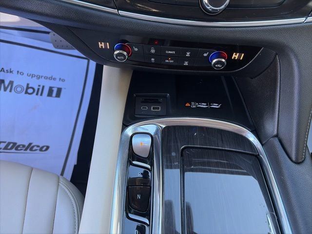Used 2023 Buick Enclave Essence image 14