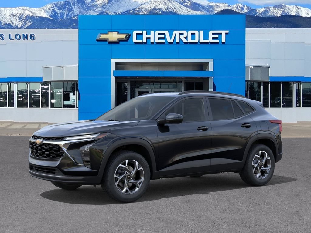 New 2026 Chevrolet Trax LT w/ Sunroof Package FWD video 2