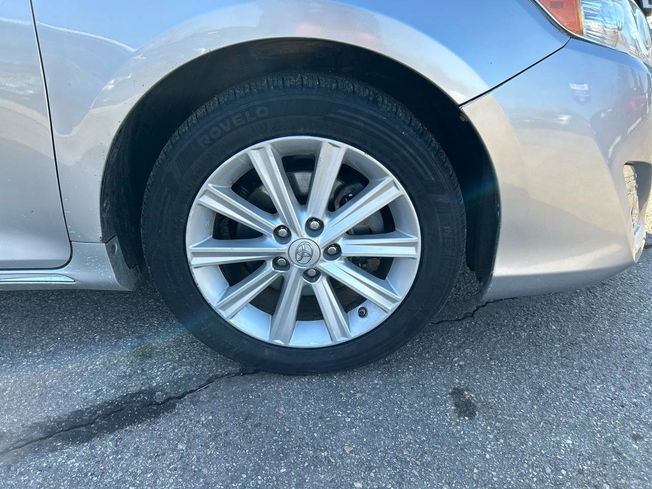 Used 2014 Toyota Camry XLE image 29