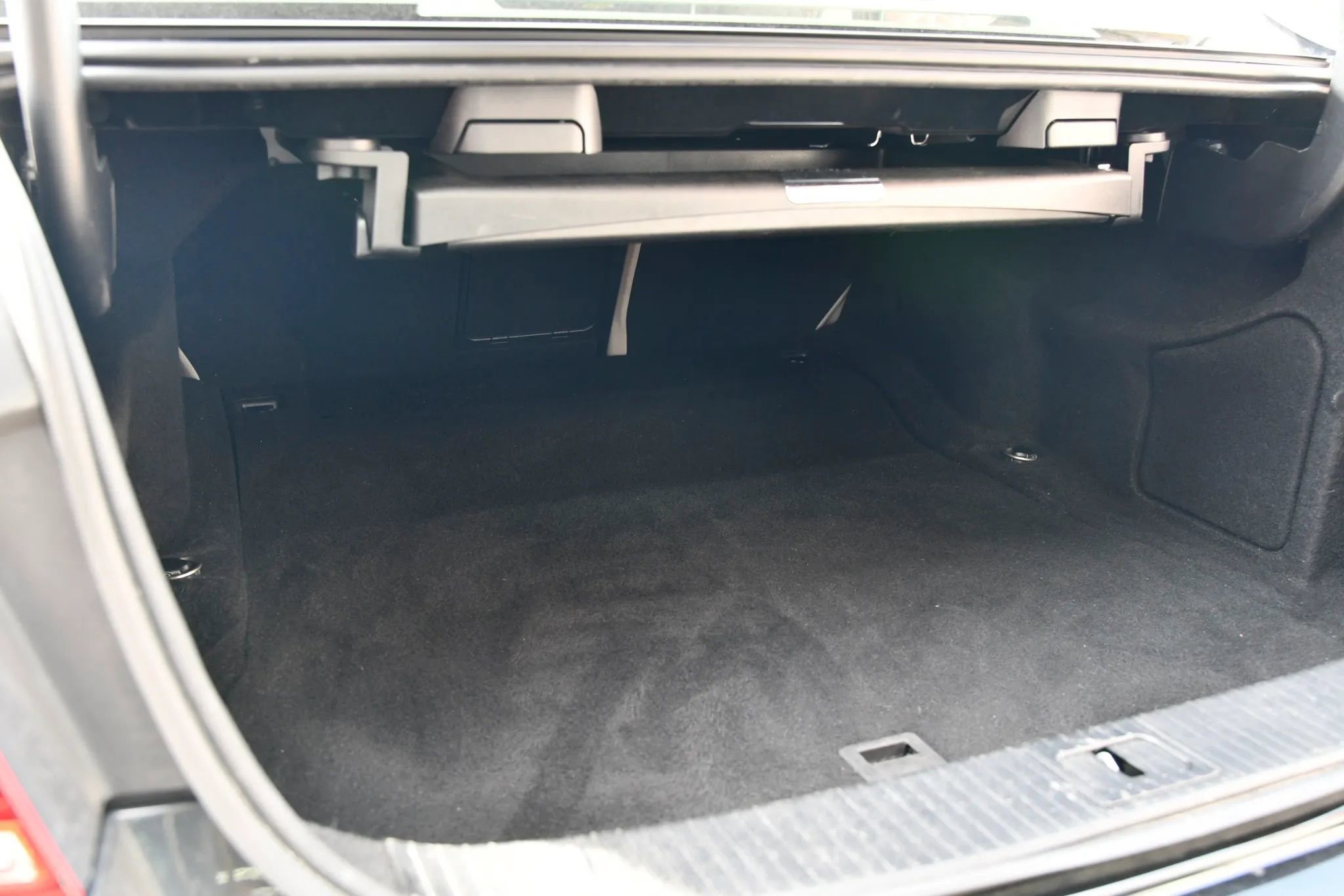 Used 2016 Mercedes-Benz E 350 4MATIC Sedan image 31