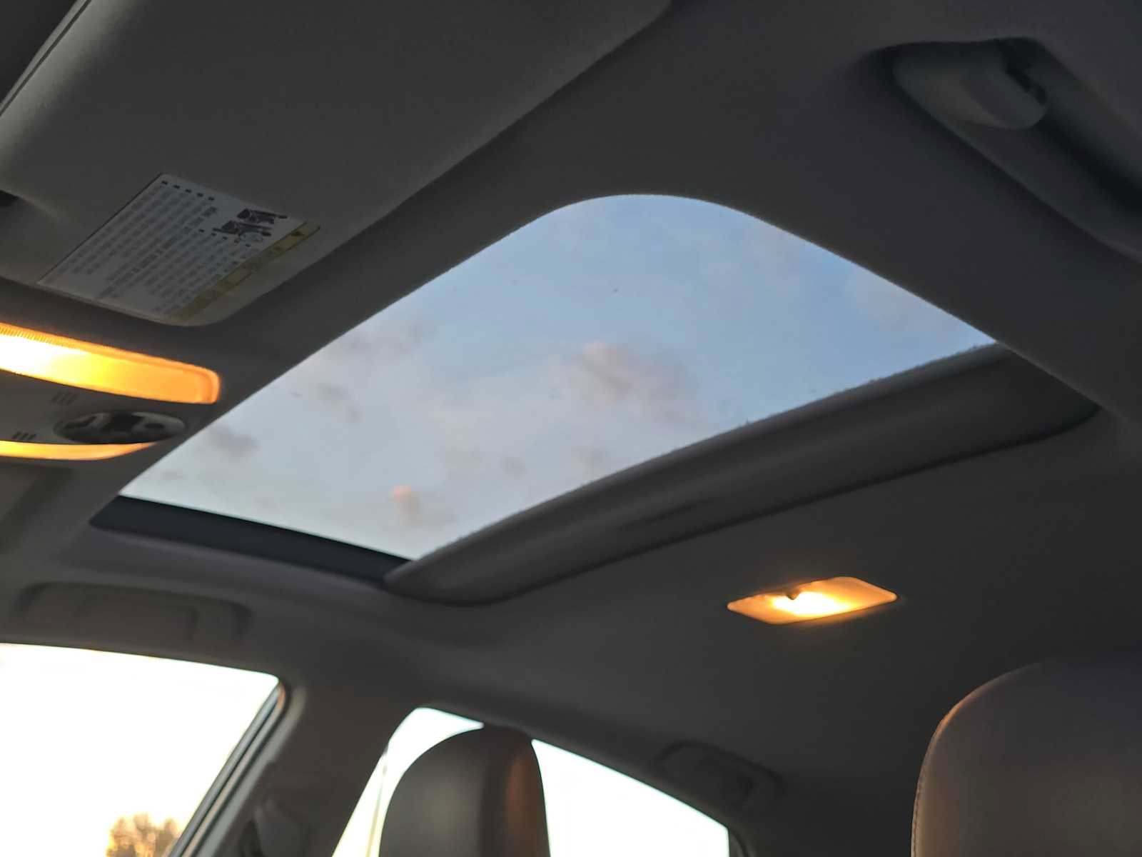 Used 2011 Toyota Prius Four w/ Solar Roof Pkg FWD image 25