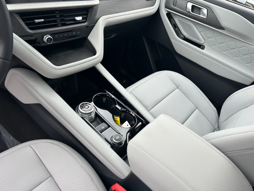 New 2026 Ford Explorer Platinum AWD/4WD image 19