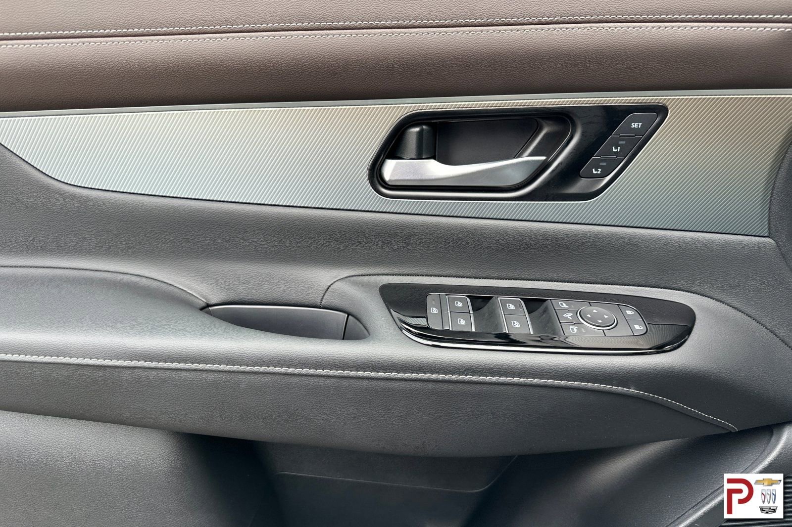 Used 2025 Nissan Murano Platinum image 12