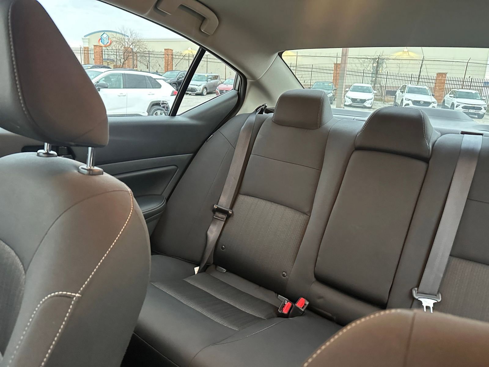 Used 2025 Nissan Altima 2.5 SV image 38