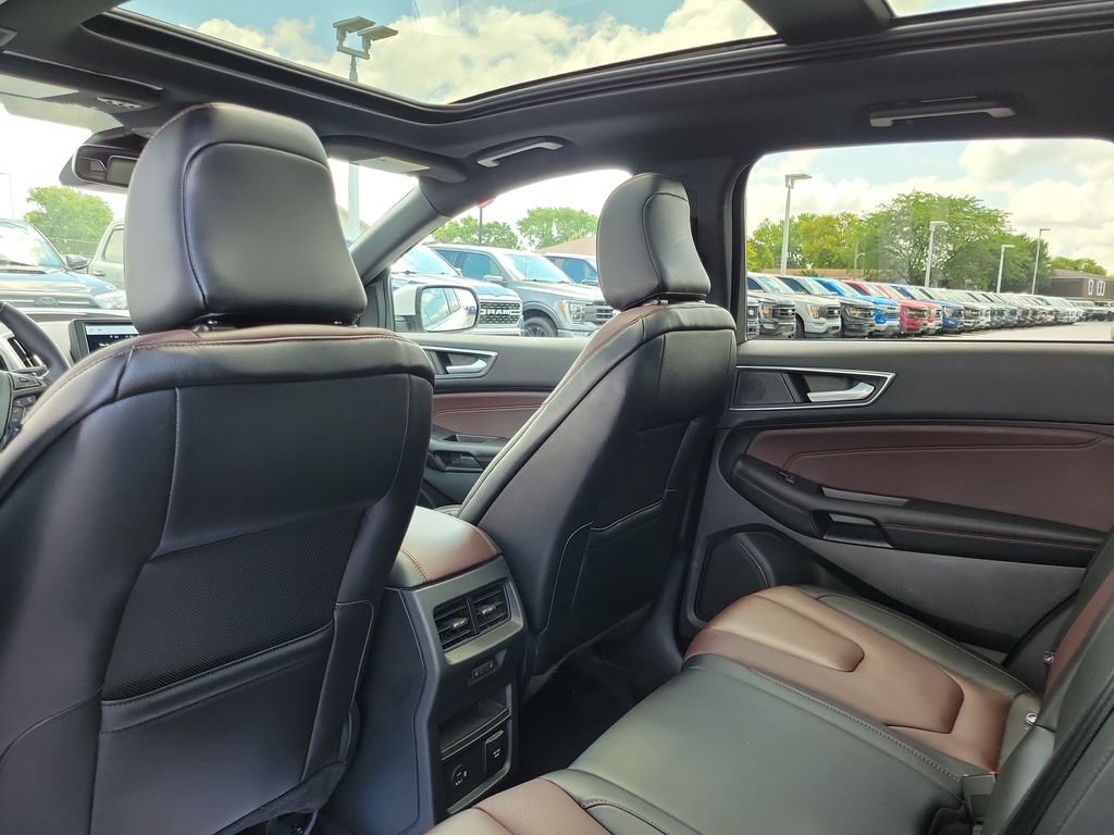 Certified 2022 Ford Edge Titanium w/ Equipment Group 301A AWD/4WD image 16
