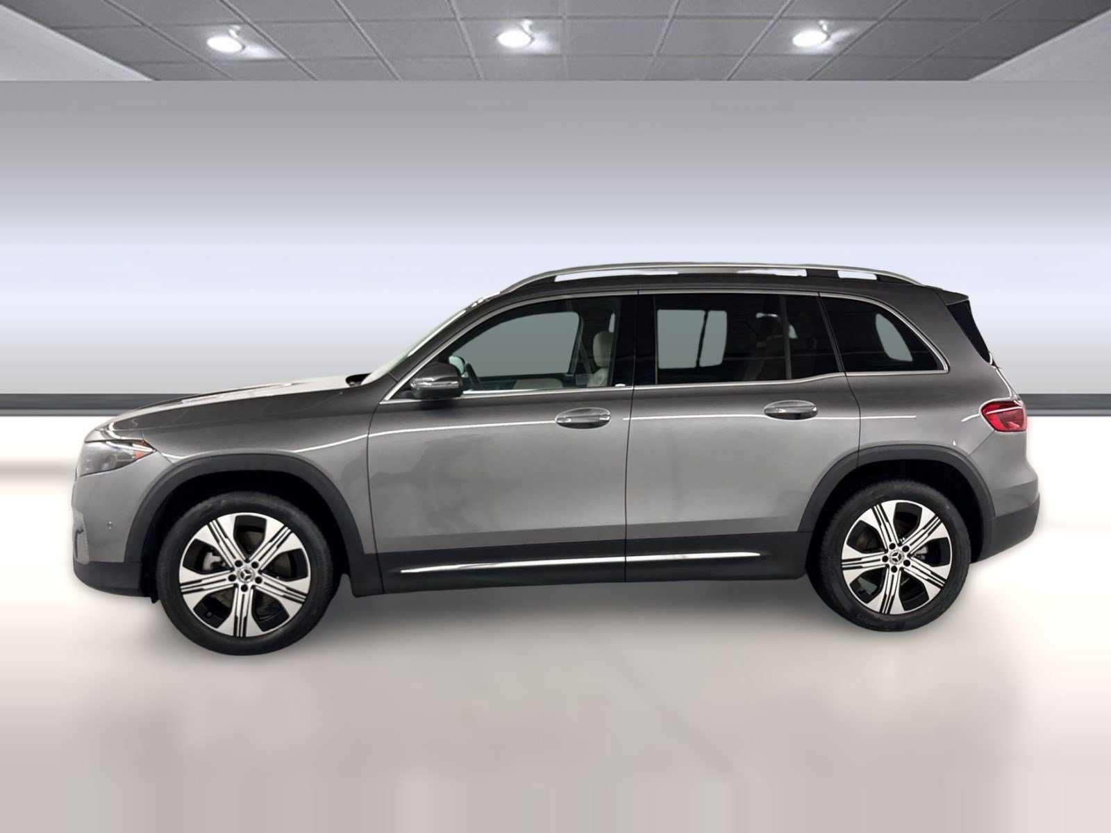 Certified 2024 Mercedes-Benz EQB 300 4MATIC image 2