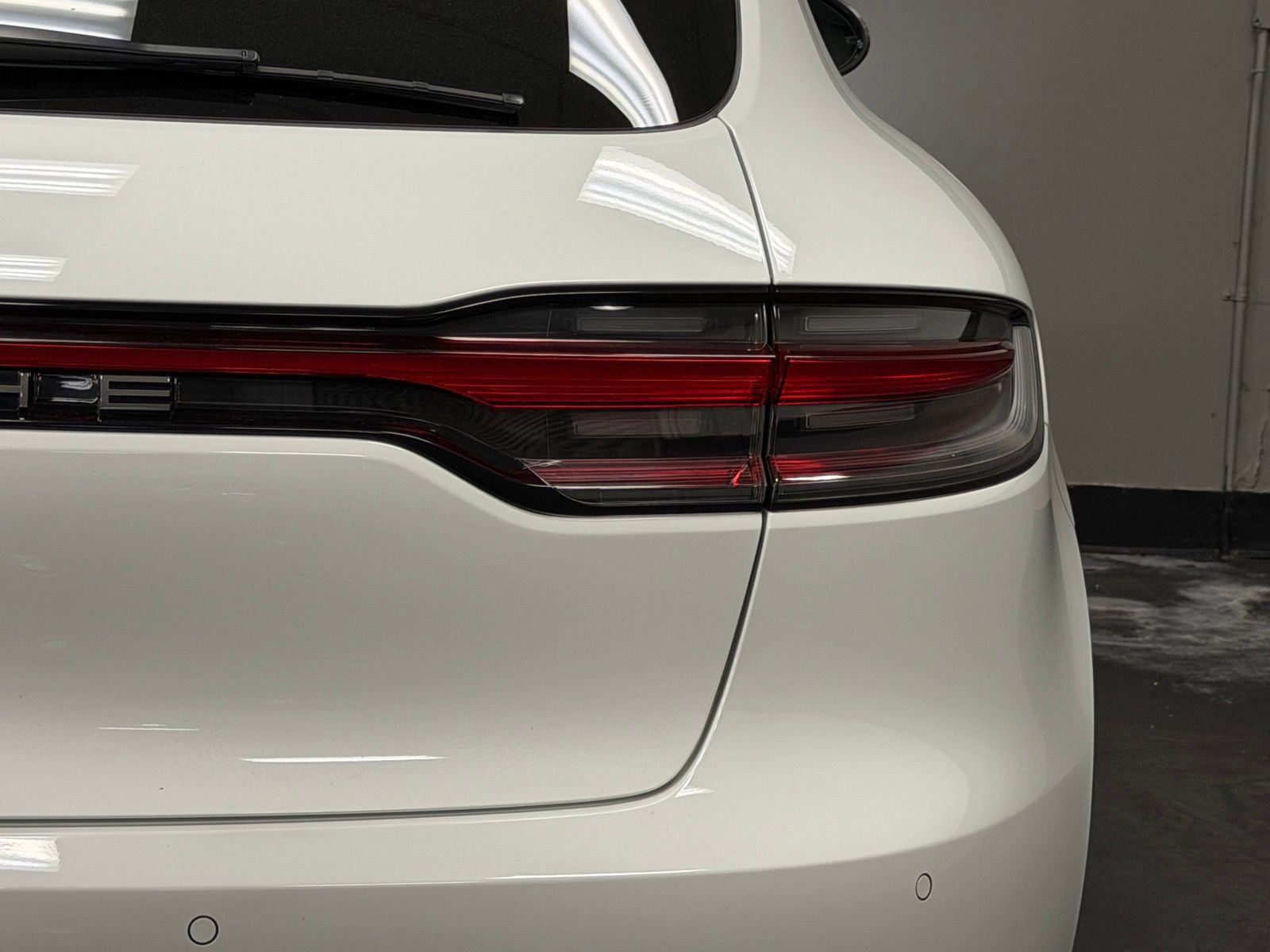 Used 2023 Porsche Macan Turbo image 14