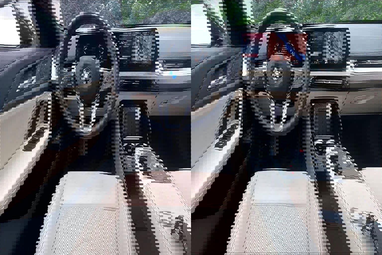 Used 2025 BMW X1 xDrive28i w/ Convenience Package AWD/4WD image 6