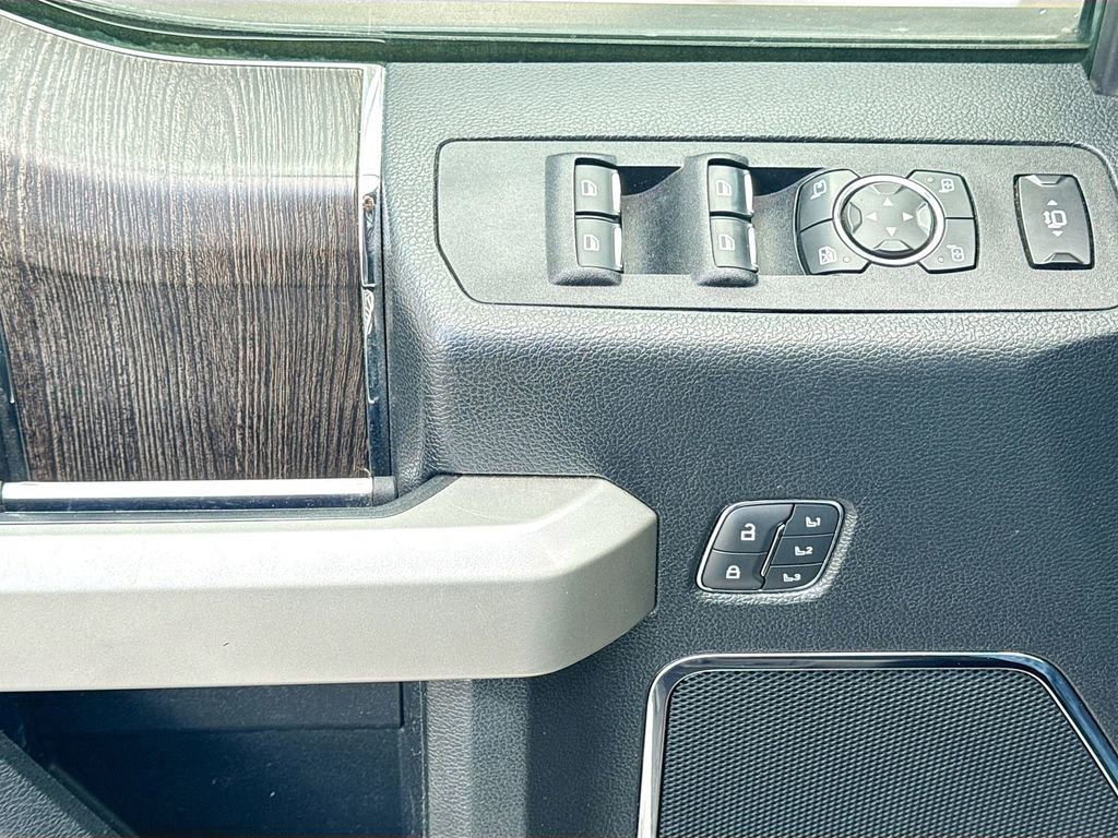 Used 2020 Ford F250 Lariat w/ FX4 Off-Road Package image 20