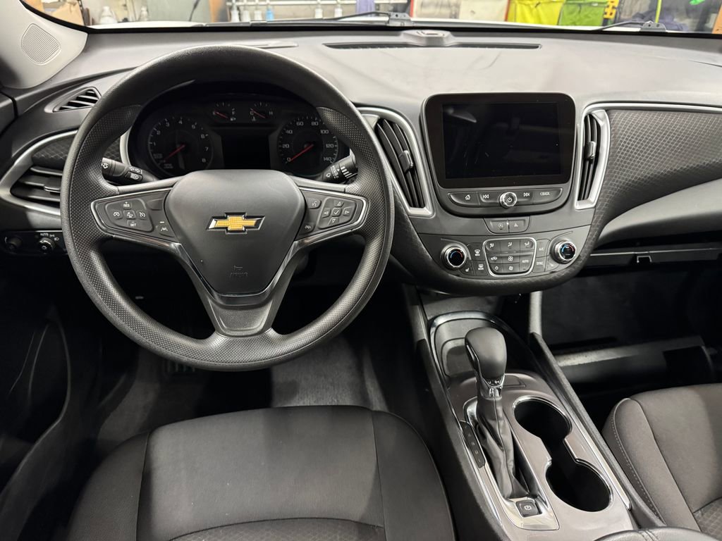 Used 2023 Chevrolet Malibu LT image 18