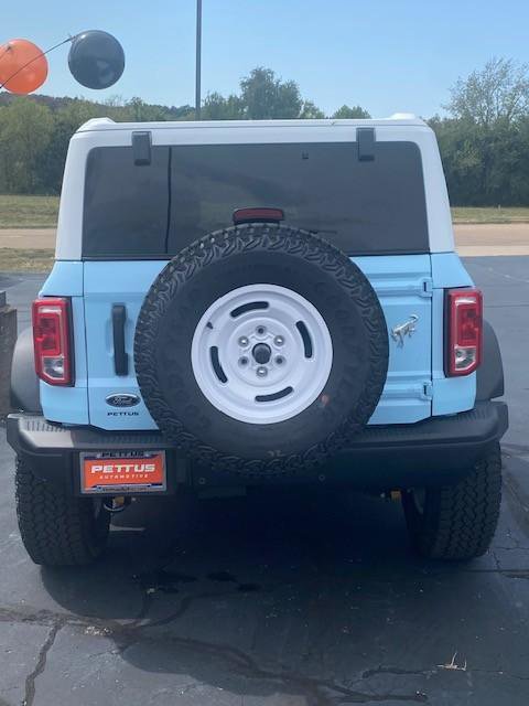 New 2025 Ford Bronco Heritage Edition image 4