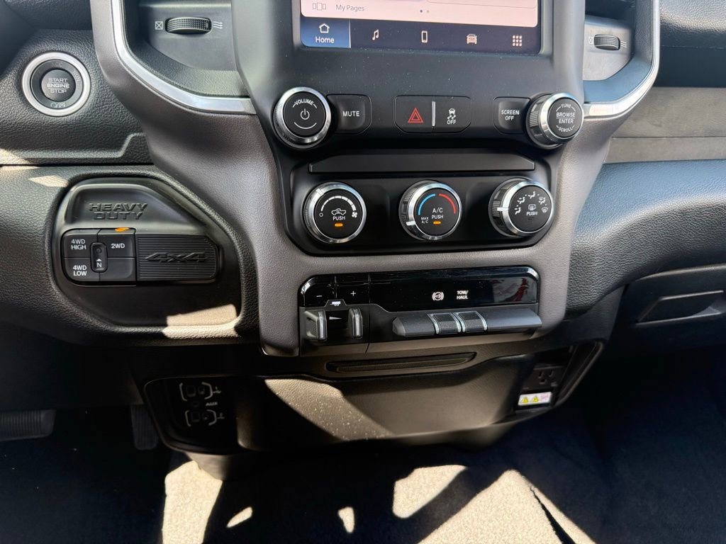 Used 2022 RAM 2500 Big Horn w/ Cold Weather Group image 8