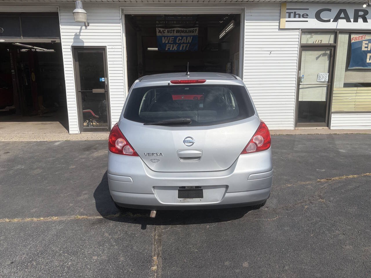 Used 2010 Nissan Versa 1.8 S w/ PWR Plus Pkg FWD image 5