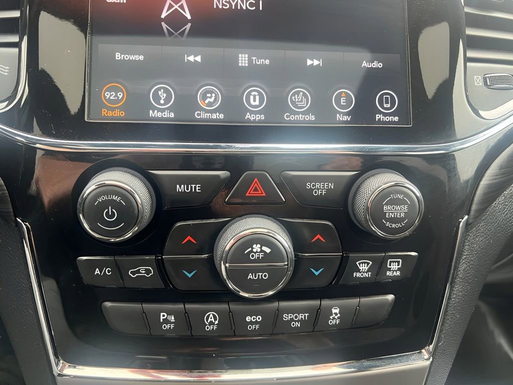 Used 2019 Jeep Grand Cherokee Altitude AWD/4WD image 18