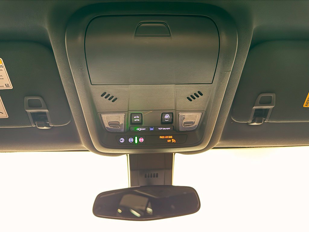 Used 2022 Chevrolet Equinox RS w/ RS Leather Package FWD image 23