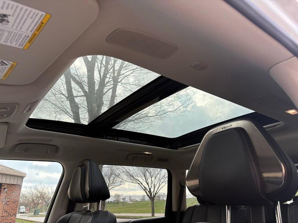 Used 2025 INFINITI QX80 Sensory image 25