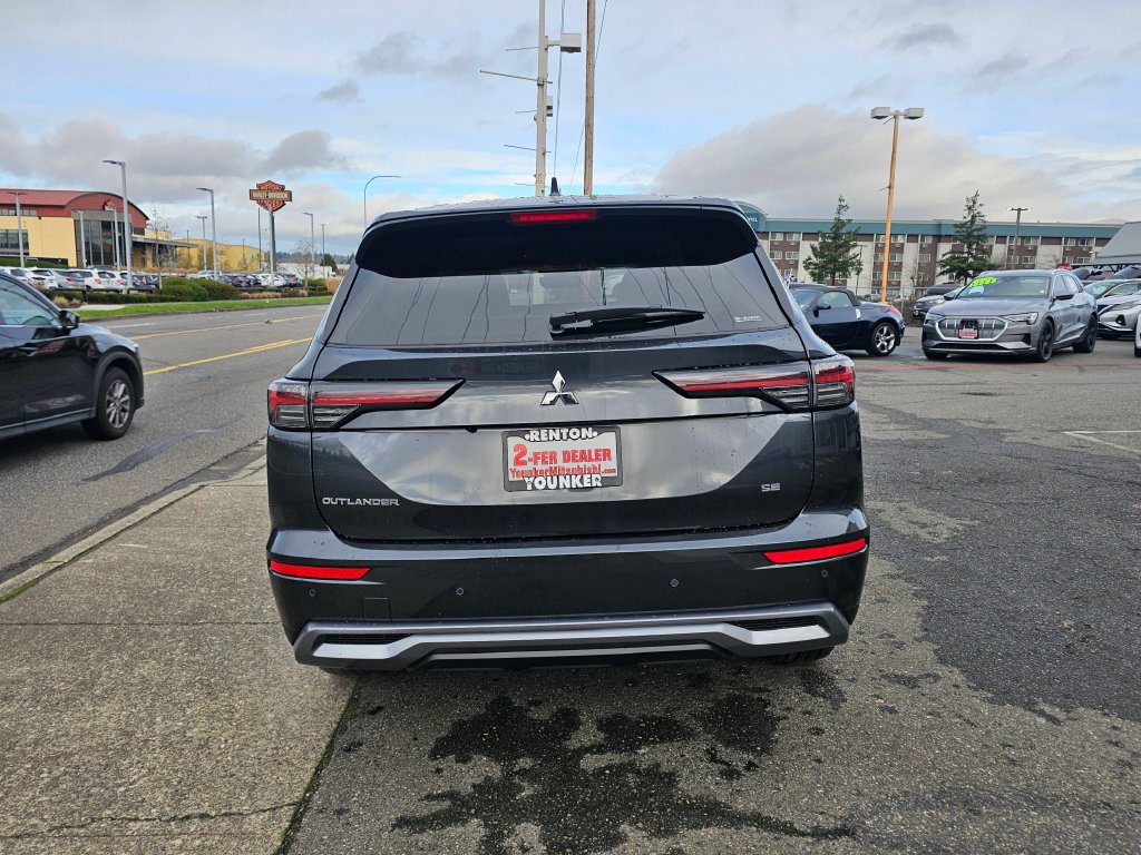 New 2026 Mitsubishi Outlander SE AWD/4WD image 6