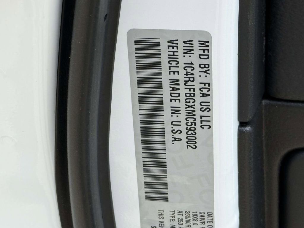 Used 2021 Jeep Grand Cherokee Limited AWD/4WD image 30
