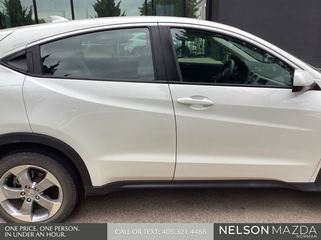 Used 2022 Honda HR-V LX image 5