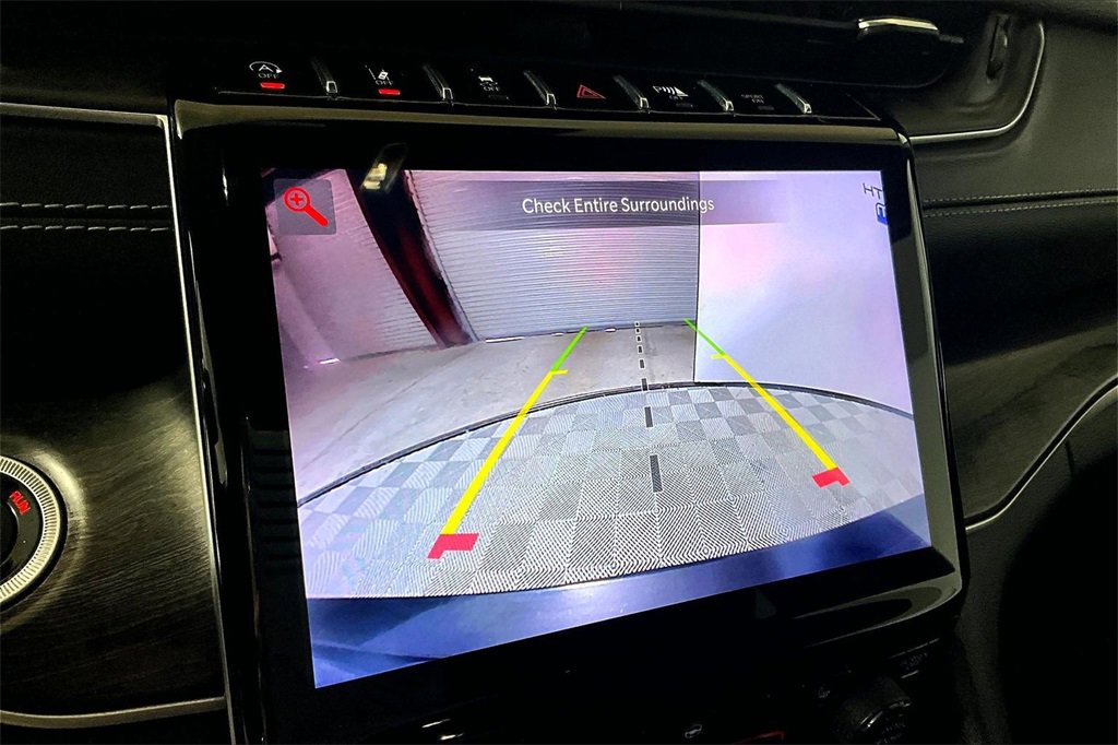 Used 2022 Jeep Grand Cherokee L Limited image 17