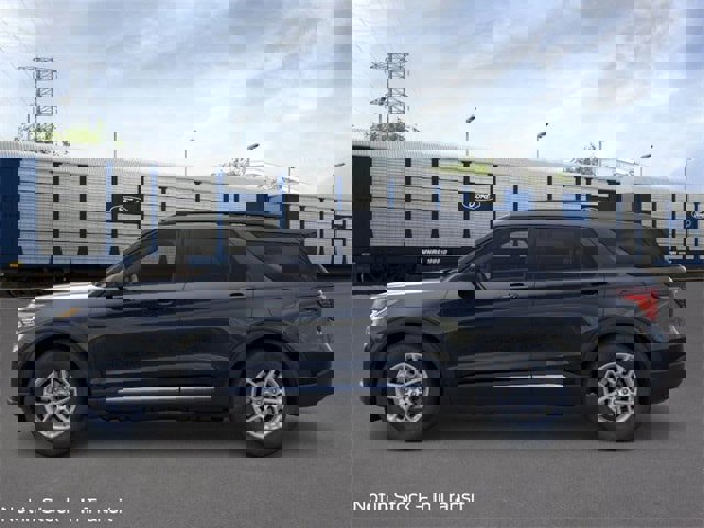 New 2025 Ford Explorer Active w/ Active Comfort Package image 3