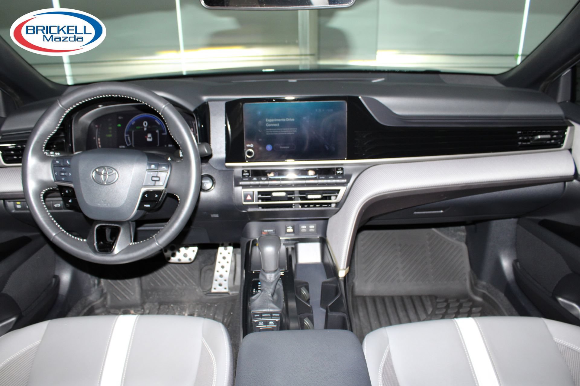 Used 2025 Toyota Camry SE FWD image 24