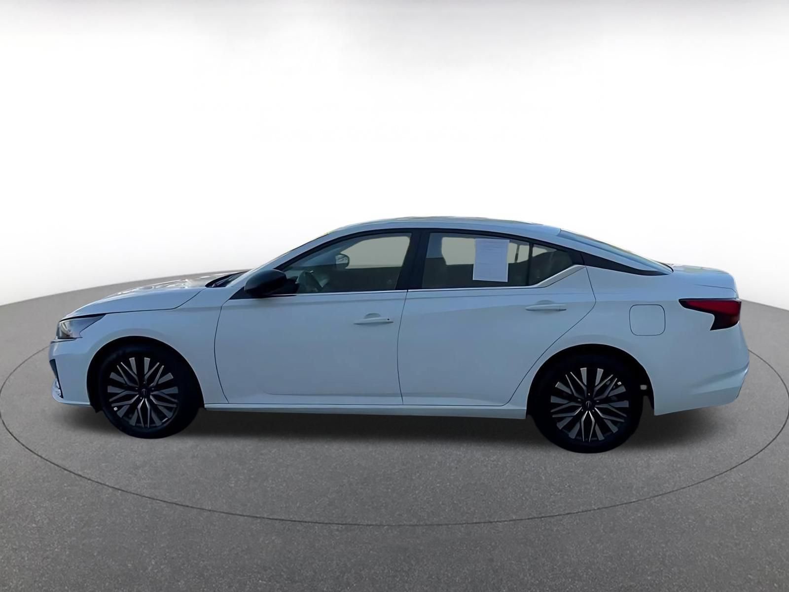 Used 2026 Nissan Altima 2.5 SV FWD image 9
