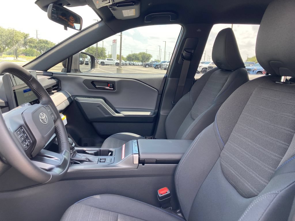 New 2026 Toyota RAV4 SE AWD/4WD image 2