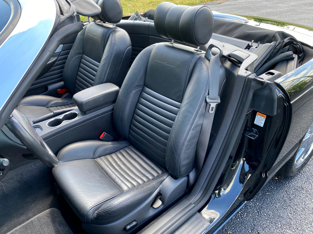 Used 2002 Ford Thunderbird Deluxe image 21