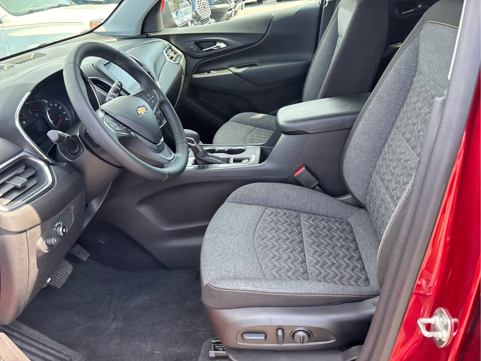 Certified 2024 Chevrolet Equinox LT w/ LPO, Floor Liner Package image 8