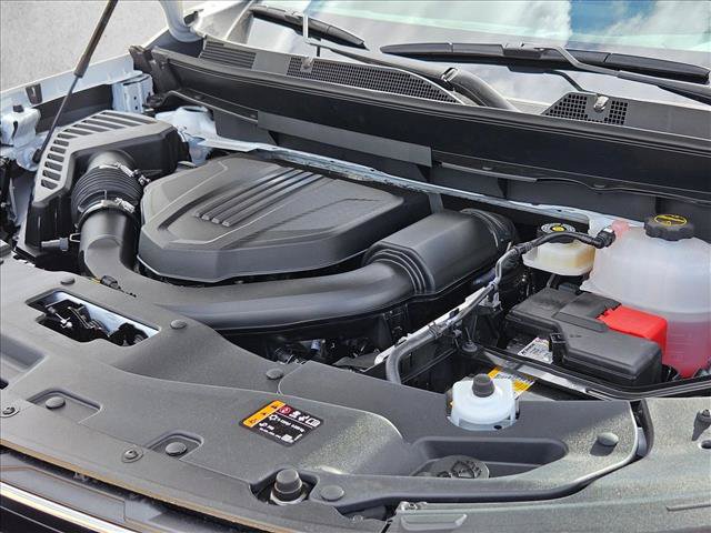 New 2026 Chevrolet Traverse LT w/ LPO, Floor Liner Package FWD image 17