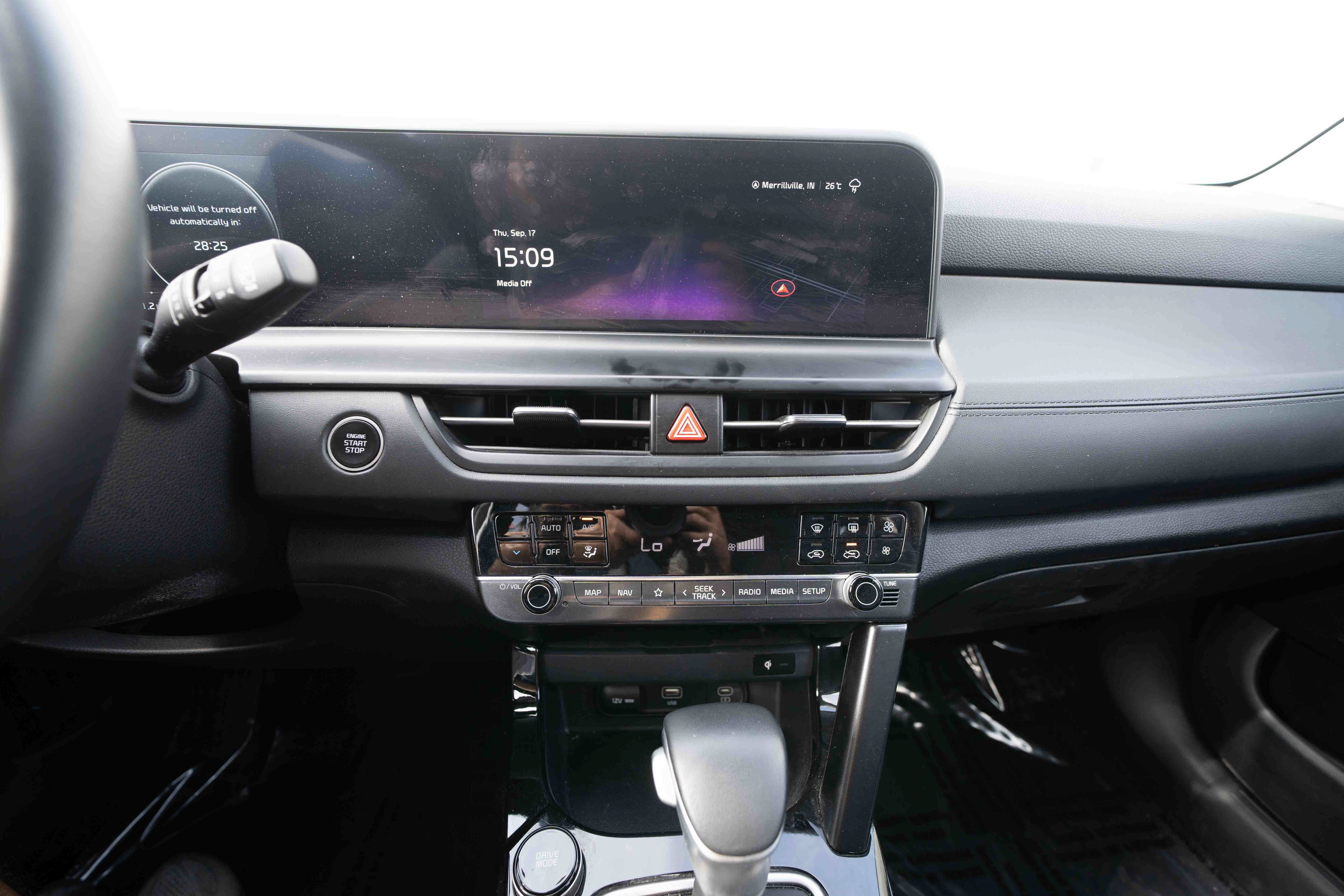 Used 2024 Kia Seltos EX FWD image 17