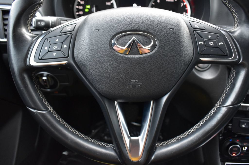 Used 2017 INFINITI QX30 AWD image 15