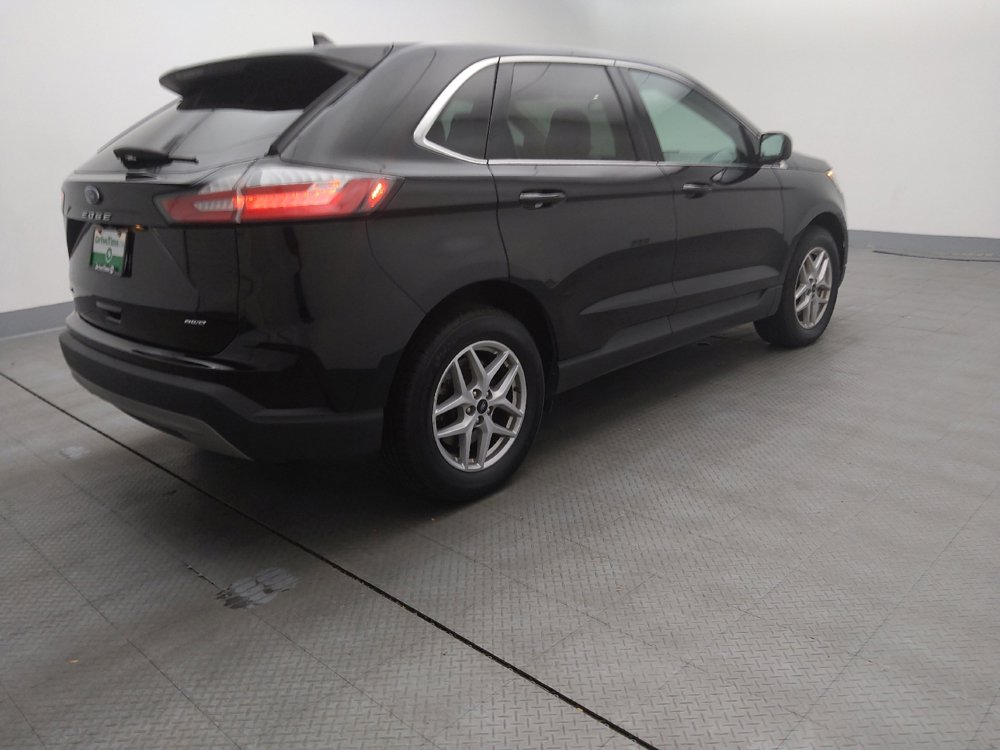 Used 2024 Ford Edge SEL image 10