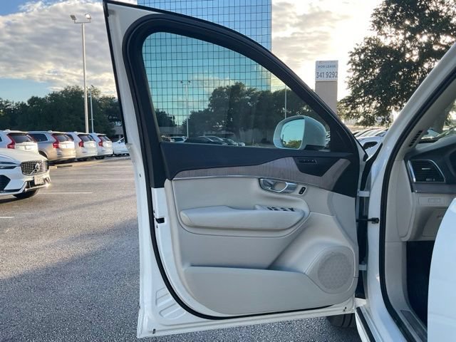 Certified 2024 Volvo XC90 T8 Ultimate AWD/4WD image 9