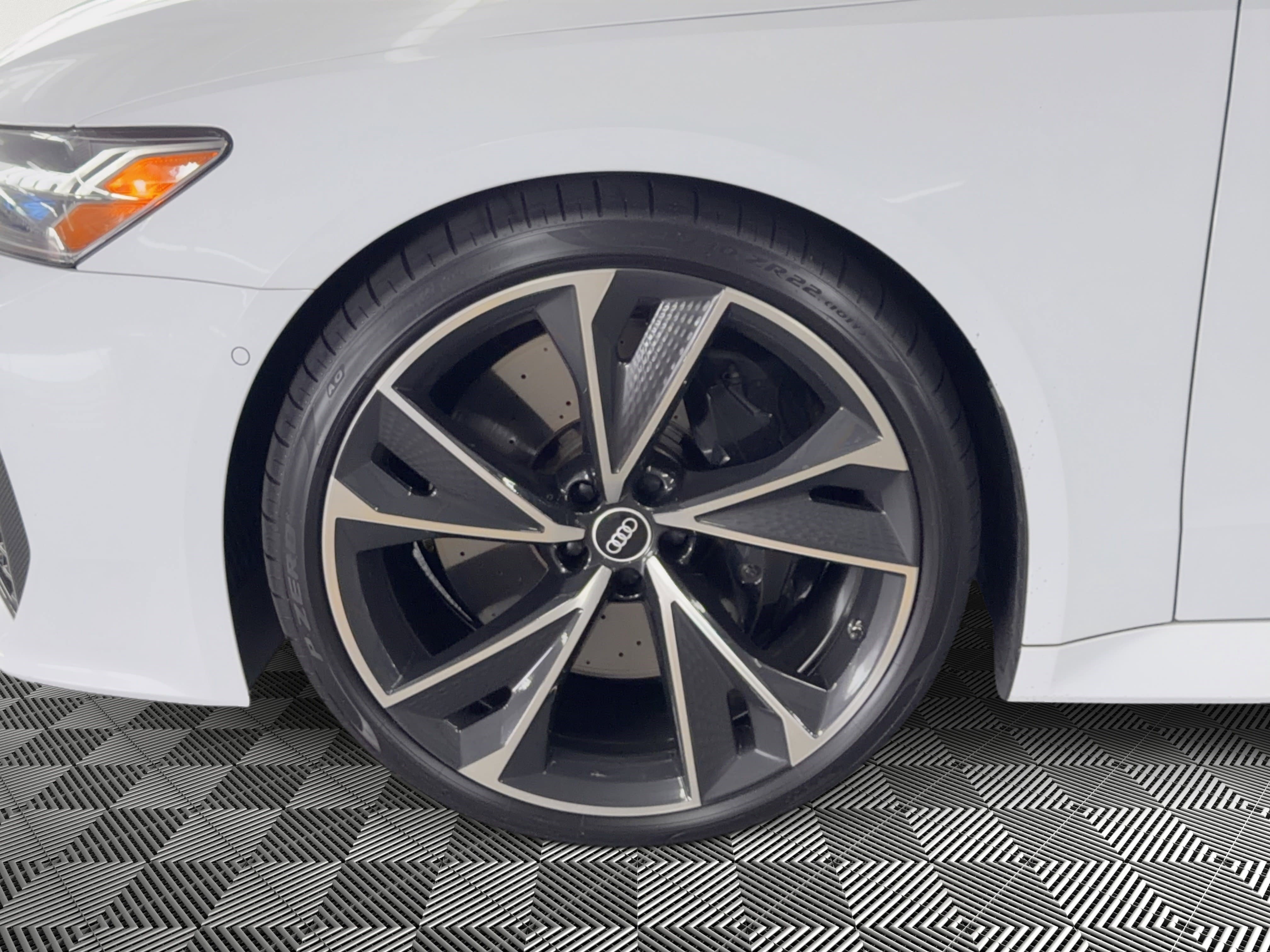 Used 2021 Audi RS 7 Sportback w/ Carbon Optic Package image 12