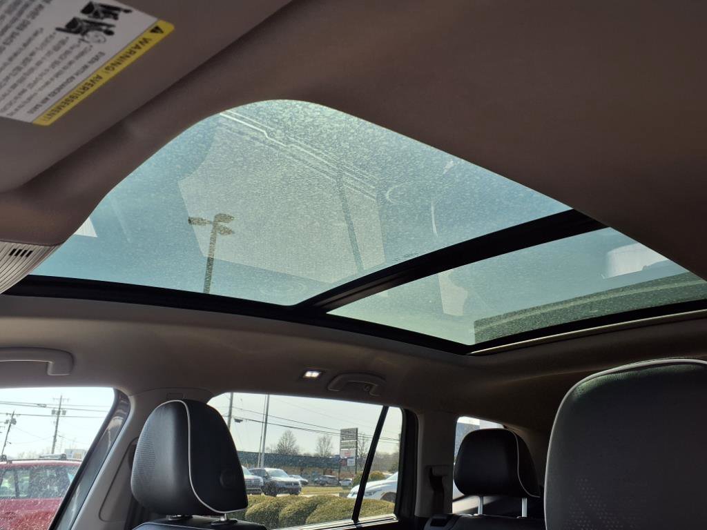 New 2025 Volkswagen Atlas SEL Premium R-Line image 19