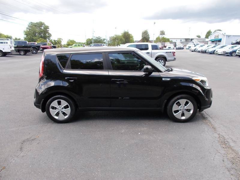 Used 2016 Kia Soul w/ Convenience Package FWD image 12