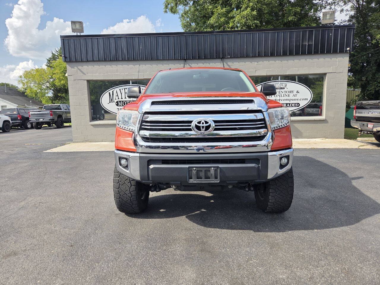 Used 2016 Toyota Tundra SR5 w/ TRD Off Road Package AWD/4WD image 8