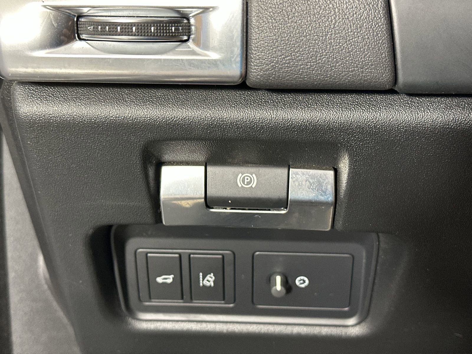 Used 2019 Jaguar E-PACE S image 22