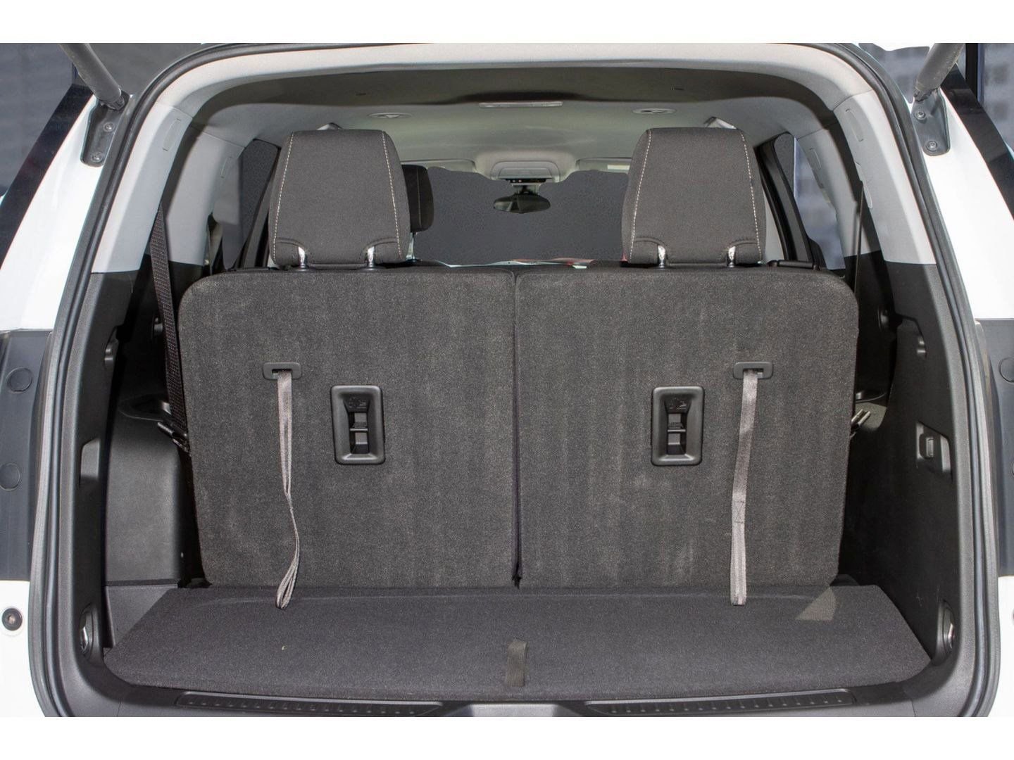 Certified 2022 GMC Acadia SLE w/ Driver Convenience Package image 40