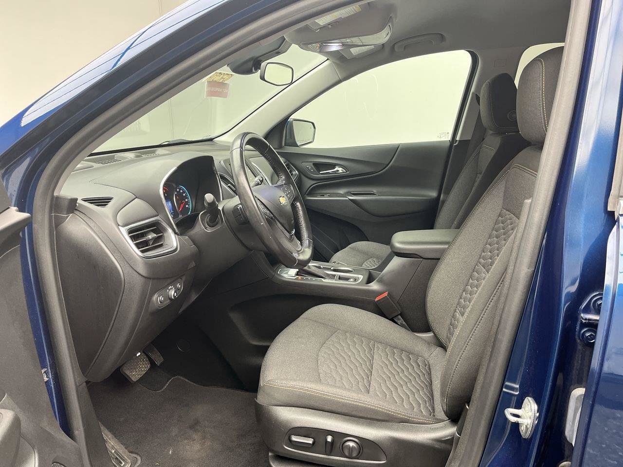 Certified 2021 Chevrolet Equinox LT FWD image 3