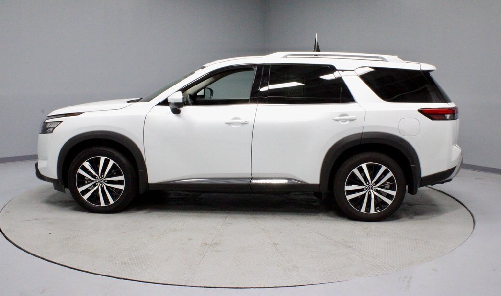 Certified 2025 Nissan Pathfinder Platinum w/ Cargo Package image 10