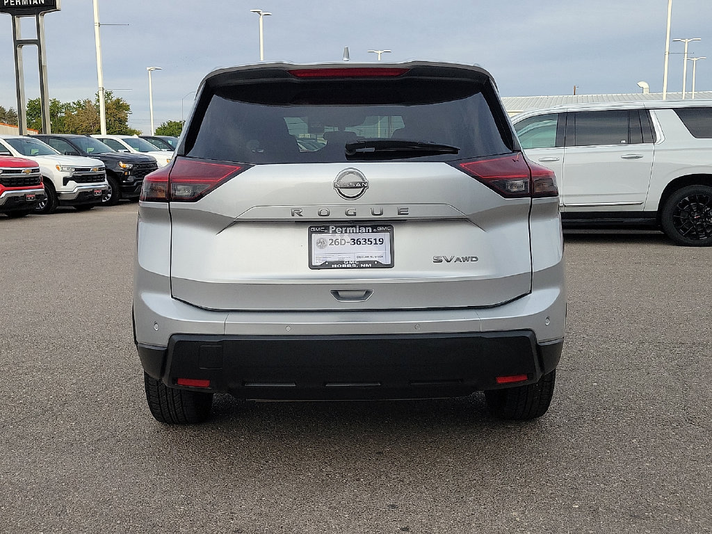 Used 2024 Nissan Rogue SV AWD/4WD image 11