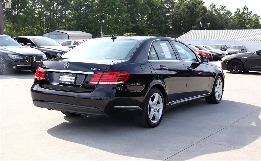 Used 2014 Mercedes-Benz E 250 BlueTEC Sedan image 7