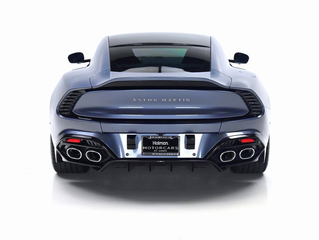 Used 2025 Aston Martin Vanquish image 42