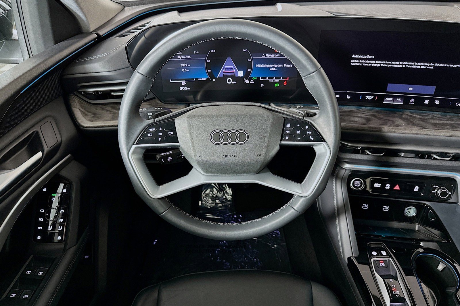 Used 2025 Audi Q5 Premium w/ Convenience Package image 5