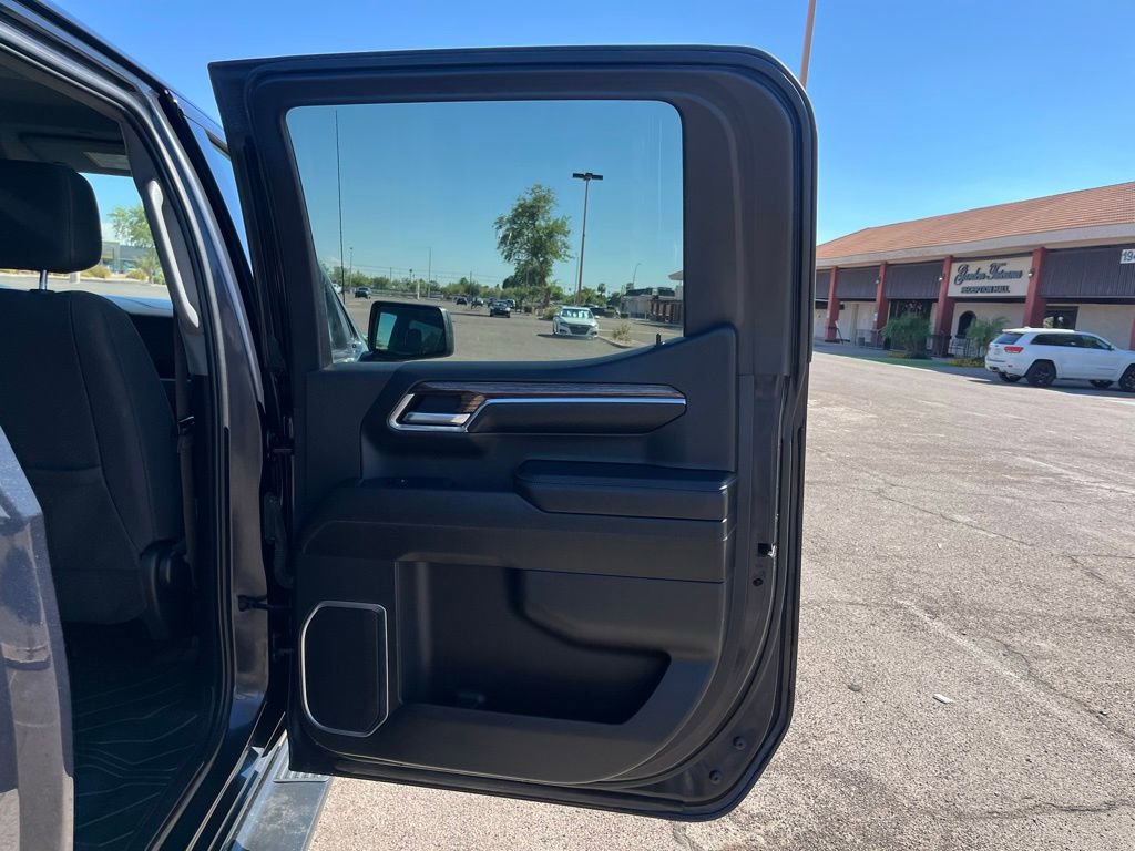 Used 2023 GMC Sierra 1500 Elevation image 16