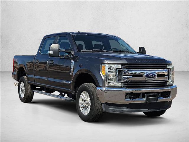 Used 2017 Ford F250 XL w/ STX Appearance Package AWD/4WD image 3